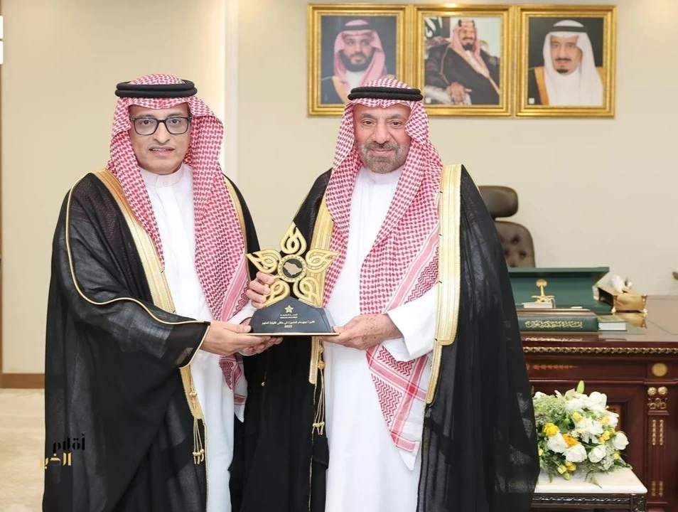 أمير نجران يُثمّن حصول تجمع نجران الصحي على الدرع الذهبي خلال ملتقى "القيادة الملهم 2026"