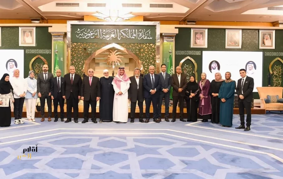 سفير المملكة لدى مصر يودع حجاج ضيوف خادم الحرمين الشريفين