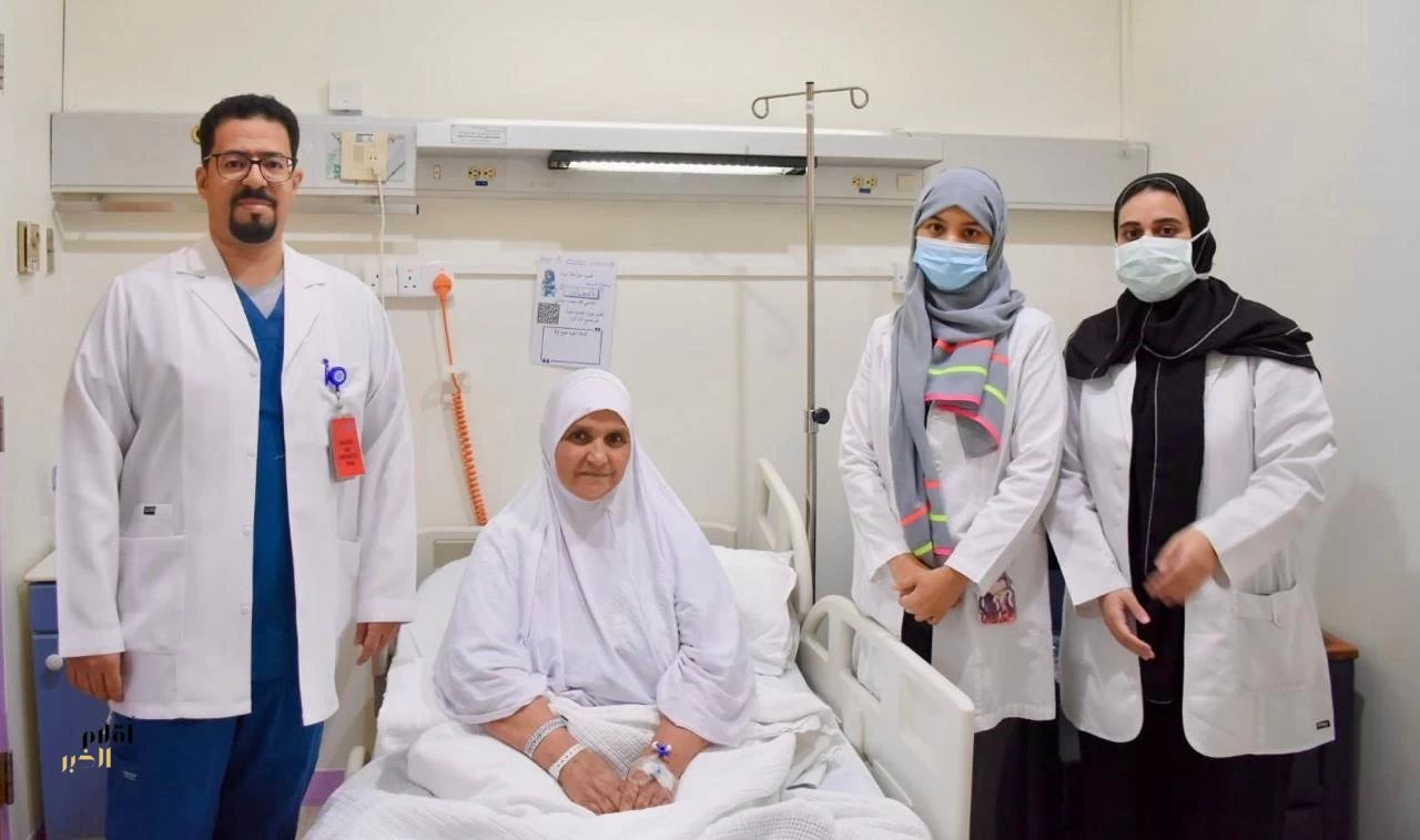 مستشفى حراء العام ينجح في تدخل جراحي طارئ لإنقاذ حاجّة جزائريّة 