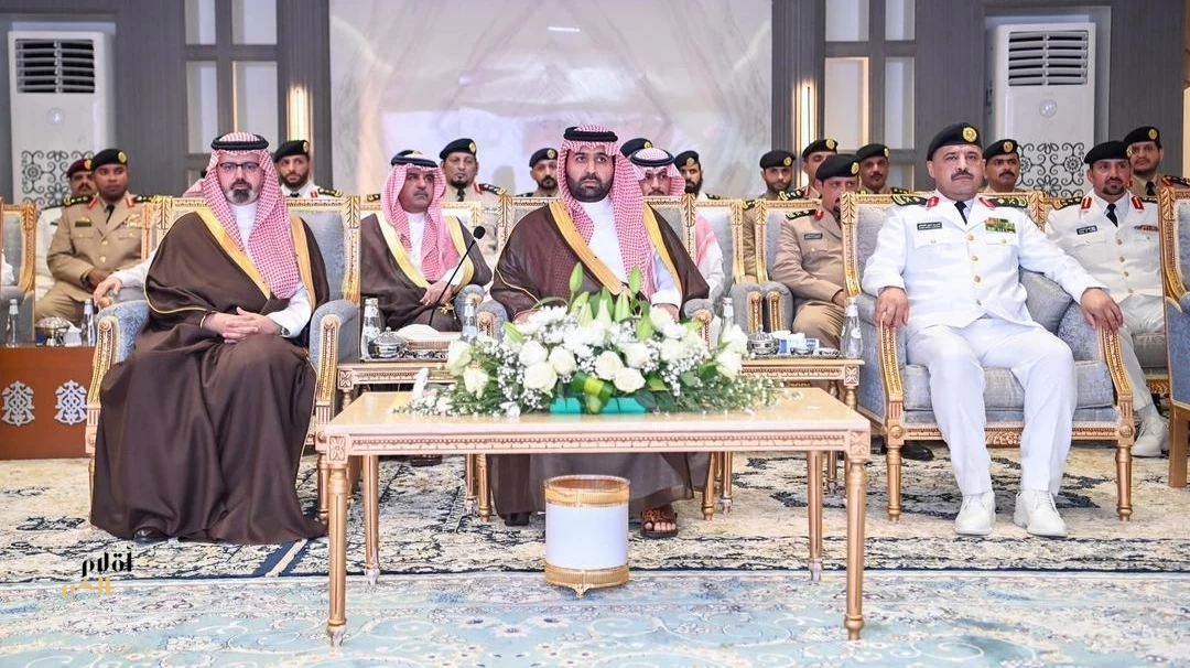 أمير منطقة جازان يزور مقر قيادة حرس الحدود بالمنطقة