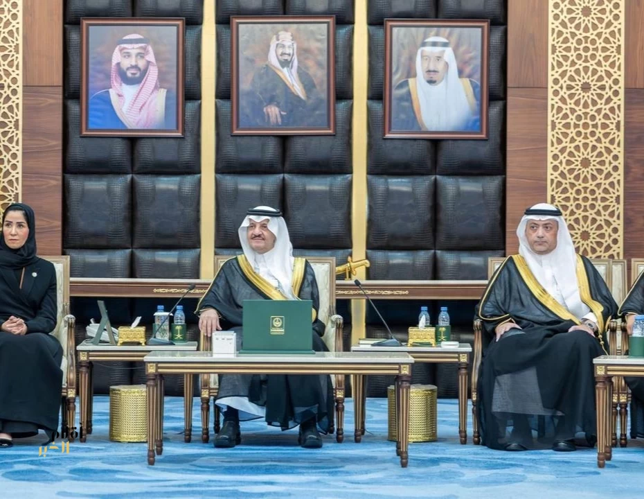 أمير المنطقة الشرقية يرعى حفل تكريم الطلبة الحاصلين على جوائز خلال العام الدراسي 1447هـ