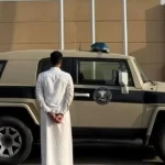 دوريات المجاهدين بمنطقة جازان تقبض على مواطن لنقله مخالفين لنظام أمن الحدود