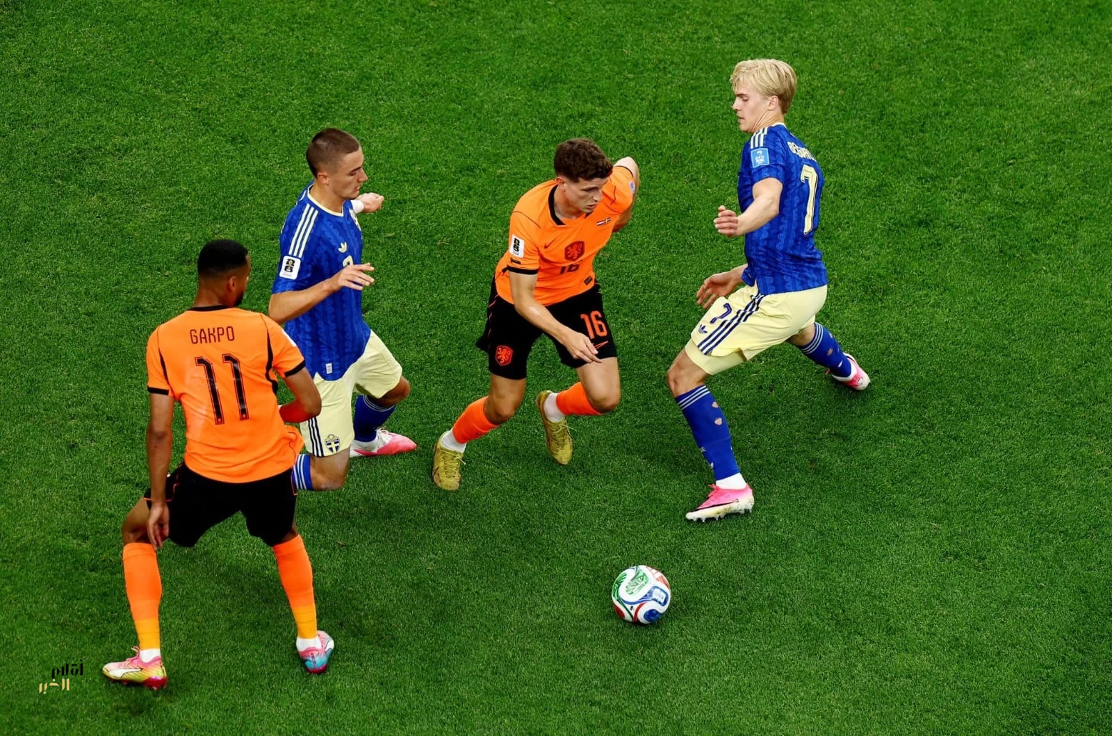 الطواحين الهولندية تهز شباك السويد بخماسية وترتقي للصدارة 
