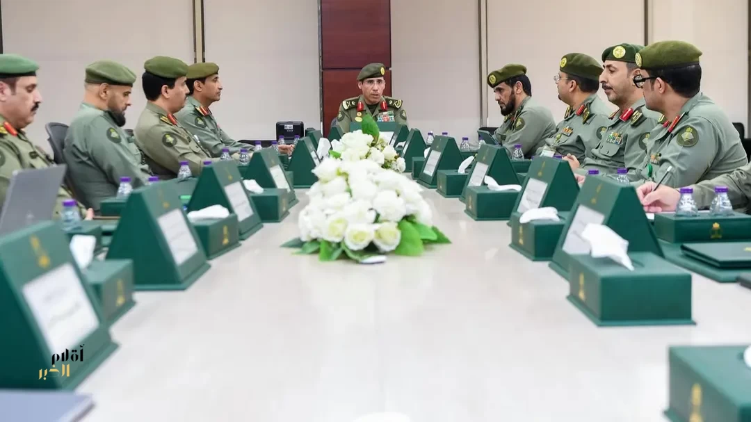 مدير عام الجوازات يرأس اجتماع اللجنة العليا للتخطيط الإستراتيجي