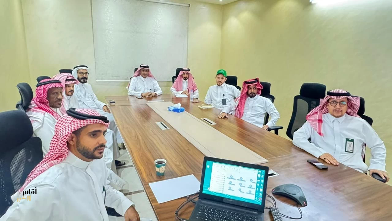 مكتب وزارة البيئة بالعاصمة المقدسة ينظم ورشة عمل بعنوان :“رفع البلاغات والطلبات عبر نظام جاهز ونظام نسمعك ”