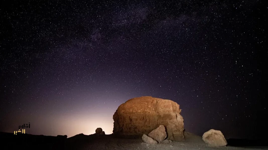 مثلث الصيف يزين سماء الحدود الشمالية في مشهد فلكي بديع