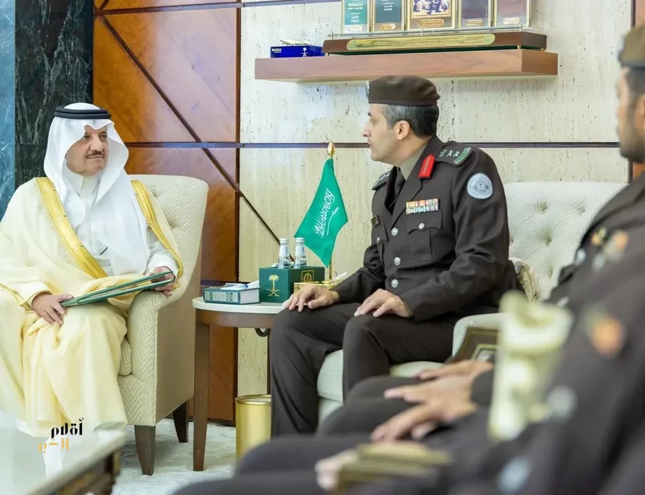 أمير الشرقية يطّلع على جهود القوة الخاصة للأمن البيئي بالمنطقة