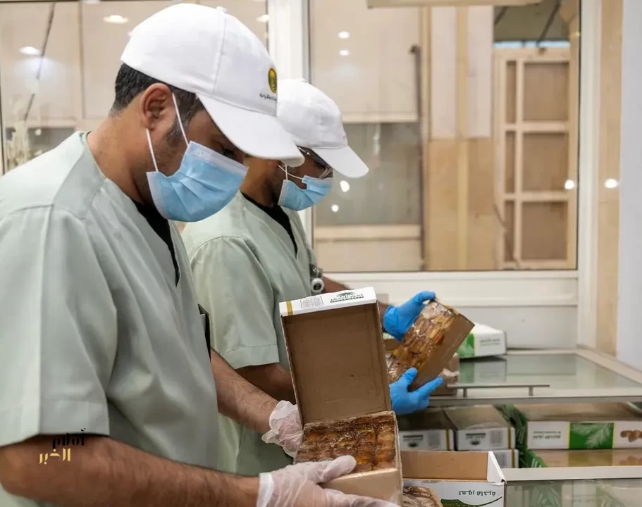 "بيئة تبوك" تطلق حملة توعوية لتعزيز جودة وسلامة التمور بالسوق المركزي