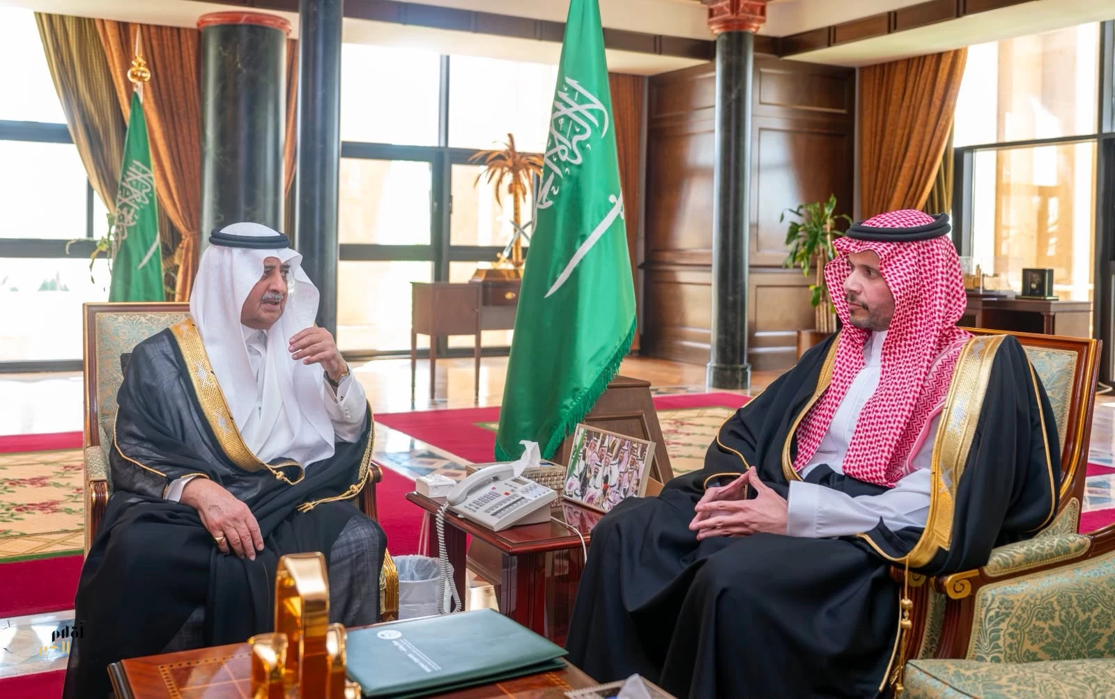 أمير تبوك يطلع على التقرير السنوي لأعمال مركز "وقاء" بالمنطقة 