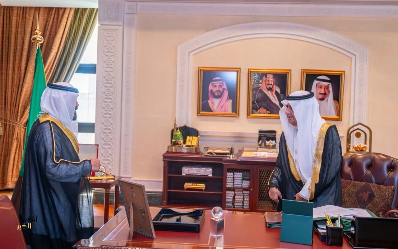 أمير تبوك يستقبل إخوان الشيخ جزاع بن كريم العطوي رحمه الله‏‎