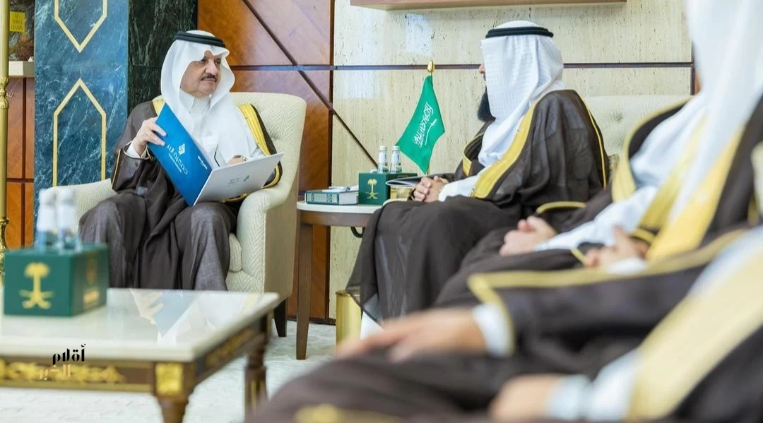 أمير الشرقية يستقبل الرئيس التنفيذي لجمعية البر بالمنطقة
