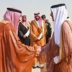 رئيس مجلس الوزراء وزير خارجية قطر يصل إلى الرياض