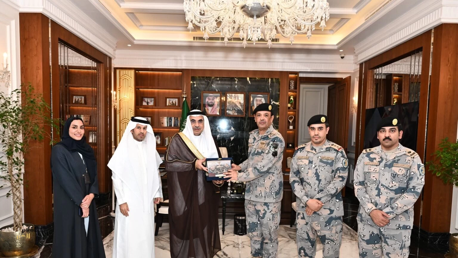 أمانة الشرقية وحرس الحدود يبحثان تسهيل إجراءات المشاريع الاستثمارية والتنموية