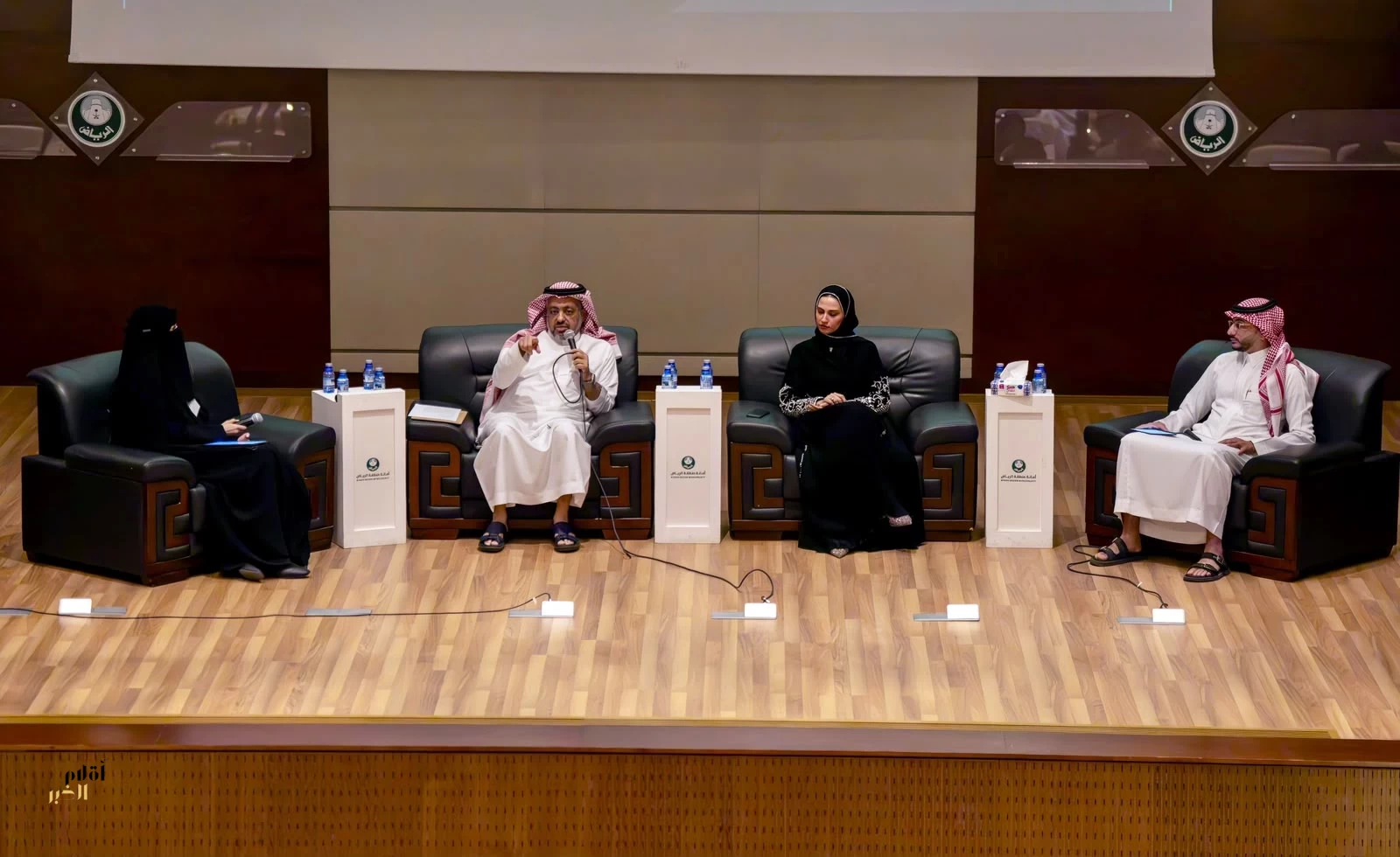 خبراء يناقشون المسؤولية القانونية في عصر الذكاء الاصطناعي بالتعاون مع جمعية الإعلام التطبيقي