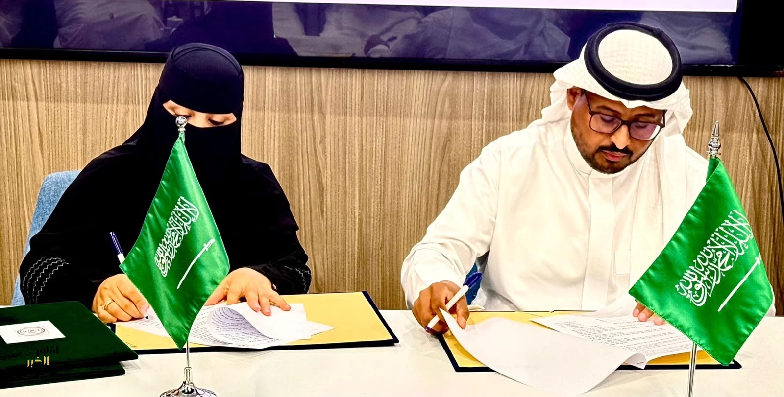 «أقلام الخبر» و«هِمّة طويق» توقّعان اتفاقية تعاون إعلامي ومجتمعي