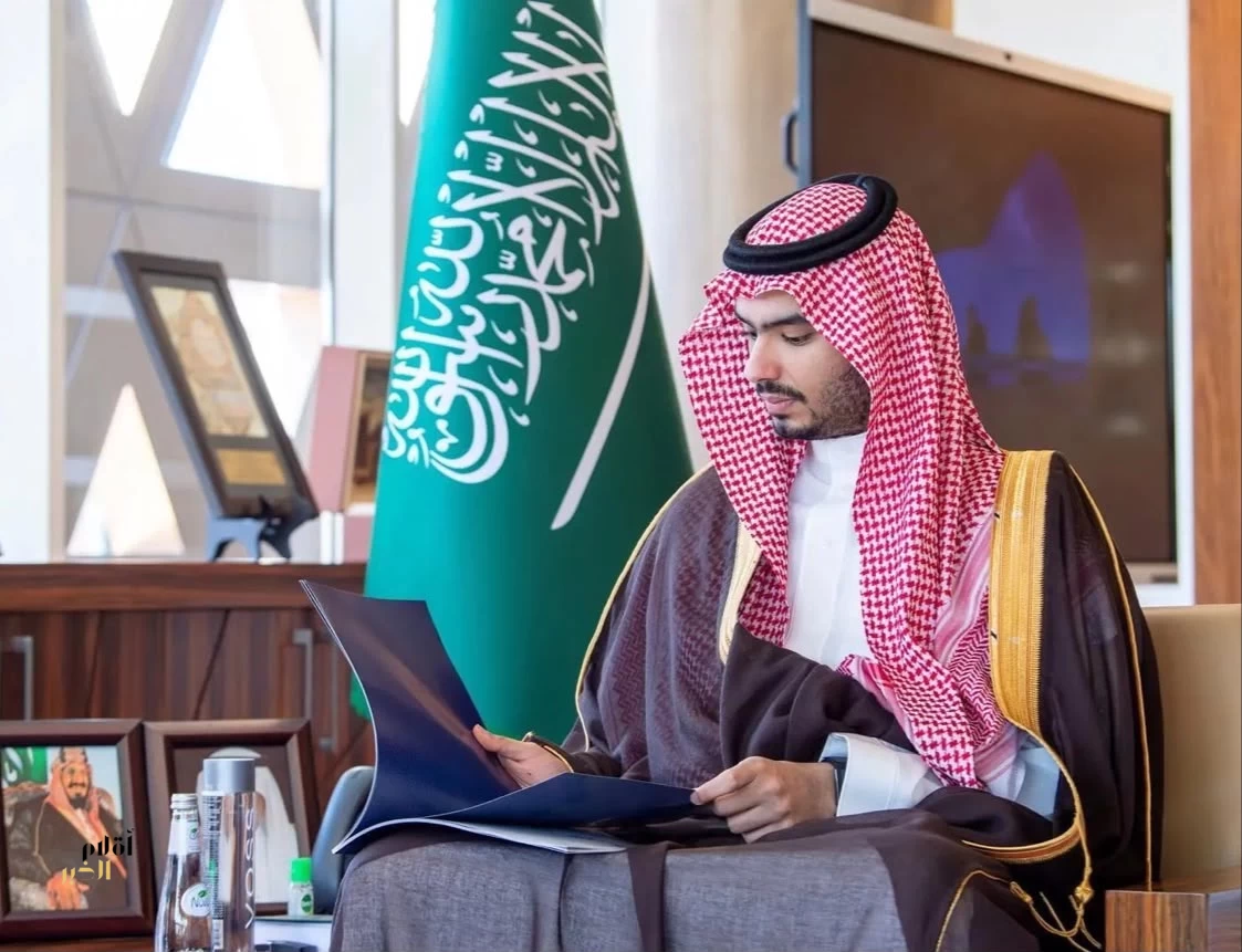 صاحب السمو الملكي الأمير راكان بن سلمان يستقبل رئيس مجلس إدارة الجمعية السعودية للإعاقة السمعية وعددًا من مستفيدي الجمعية