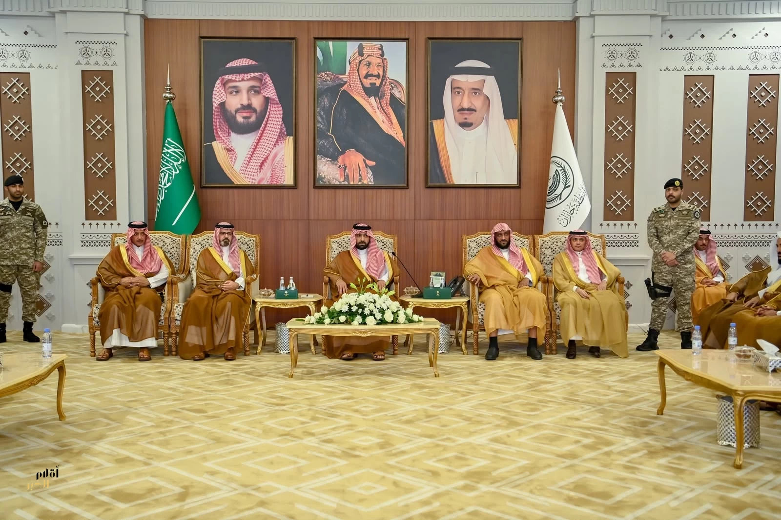 أمير جازان يلتقي مشايخ المنطقة