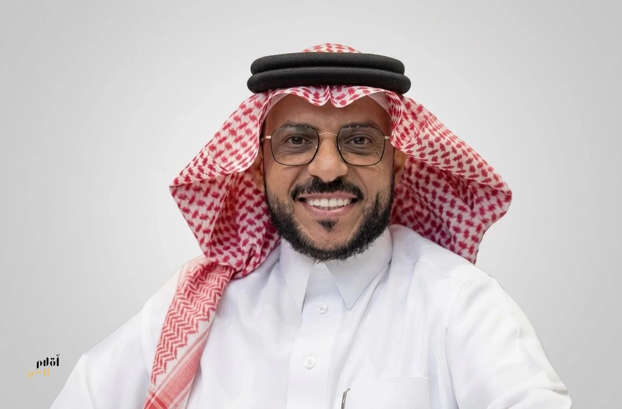 الإعلامي "جيلاني الشمراني".. صوت مميز وخبرة تجمع بين الإعلام والاستشارات