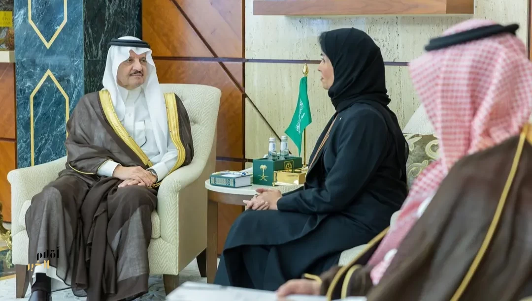 أمير الشرقية يستقبل المدير العام للتعليم بالمنطقة