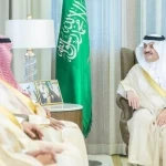 أمير المنطقة الشرقية يستقبل وزير الإعلام