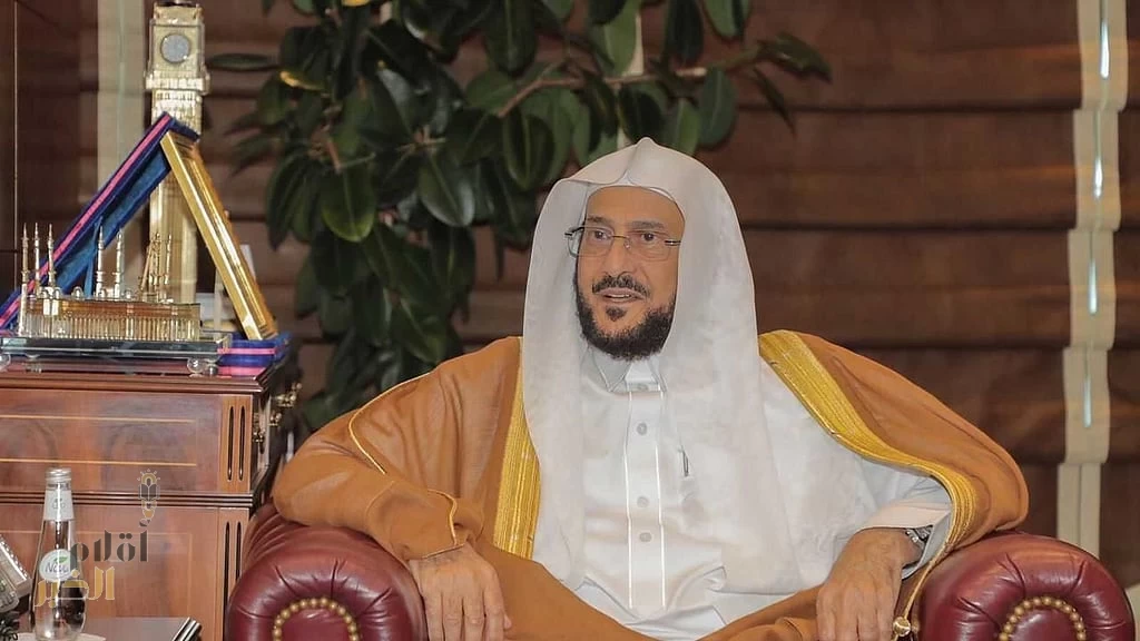 وزير الشؤون الإسلامية يهنئ القيادة الرشيدة والشعب السعودي بمناسبة اليوم الوطني الـ95