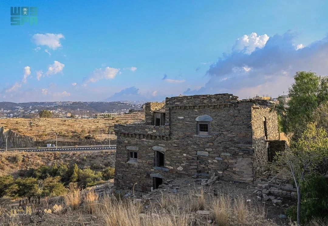 تسجيل 184 موقعًا تراثيًا وأثريًا وعمرانيًا جديدًا بهيئة التراث بمنطقة الباحة
