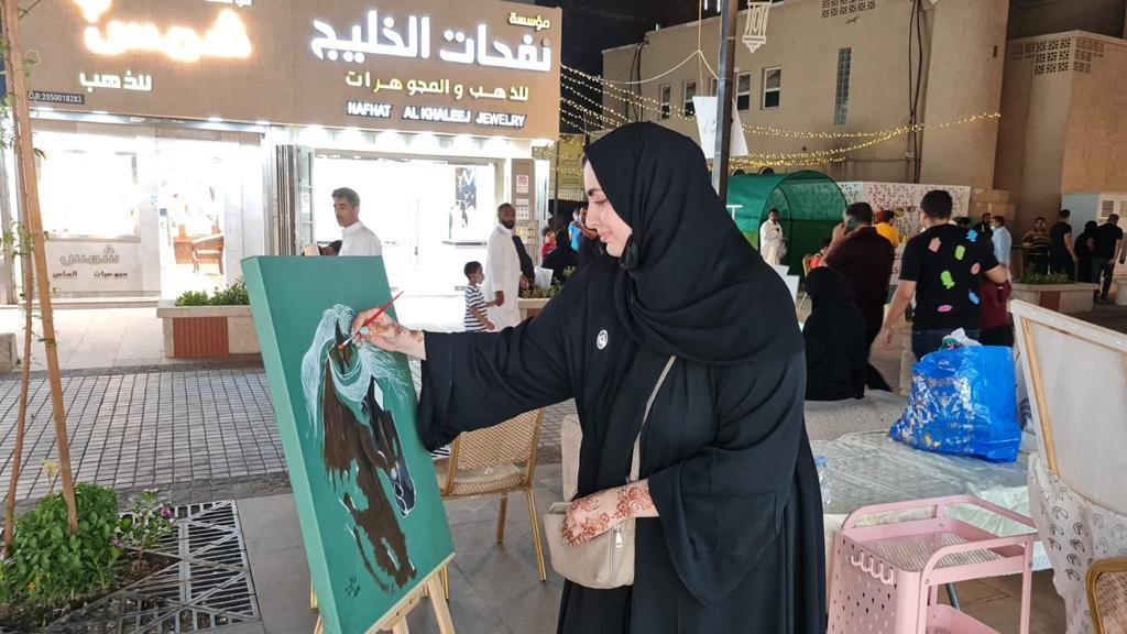 17 ألف زائر منذ انطلاقته الاسبوع الماضي خليجيون يستعرضون إبداعاتهم في "سوق الحب"