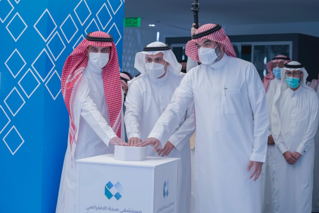 وزيرا الصحة والاتصالات ومحافظ الحكومة الرقمية يدشنون مستشفى الصحة الافتراضي