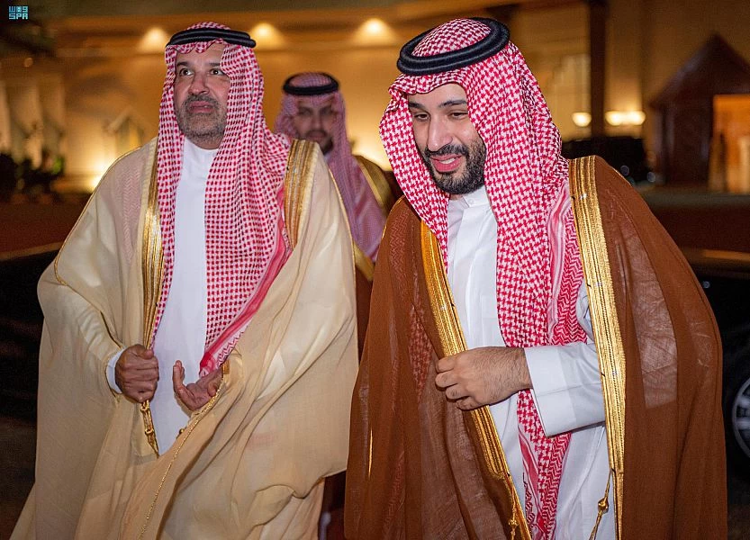 سمو ولي العهد يغادر المدينة المنورة وفي مقدمة مودعيه سمو أمير منطقة المدينة المنورة وسمو نائبه