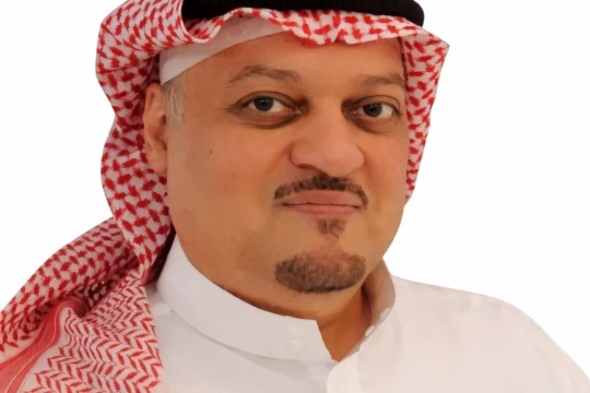 الكاتب / عماد طيب