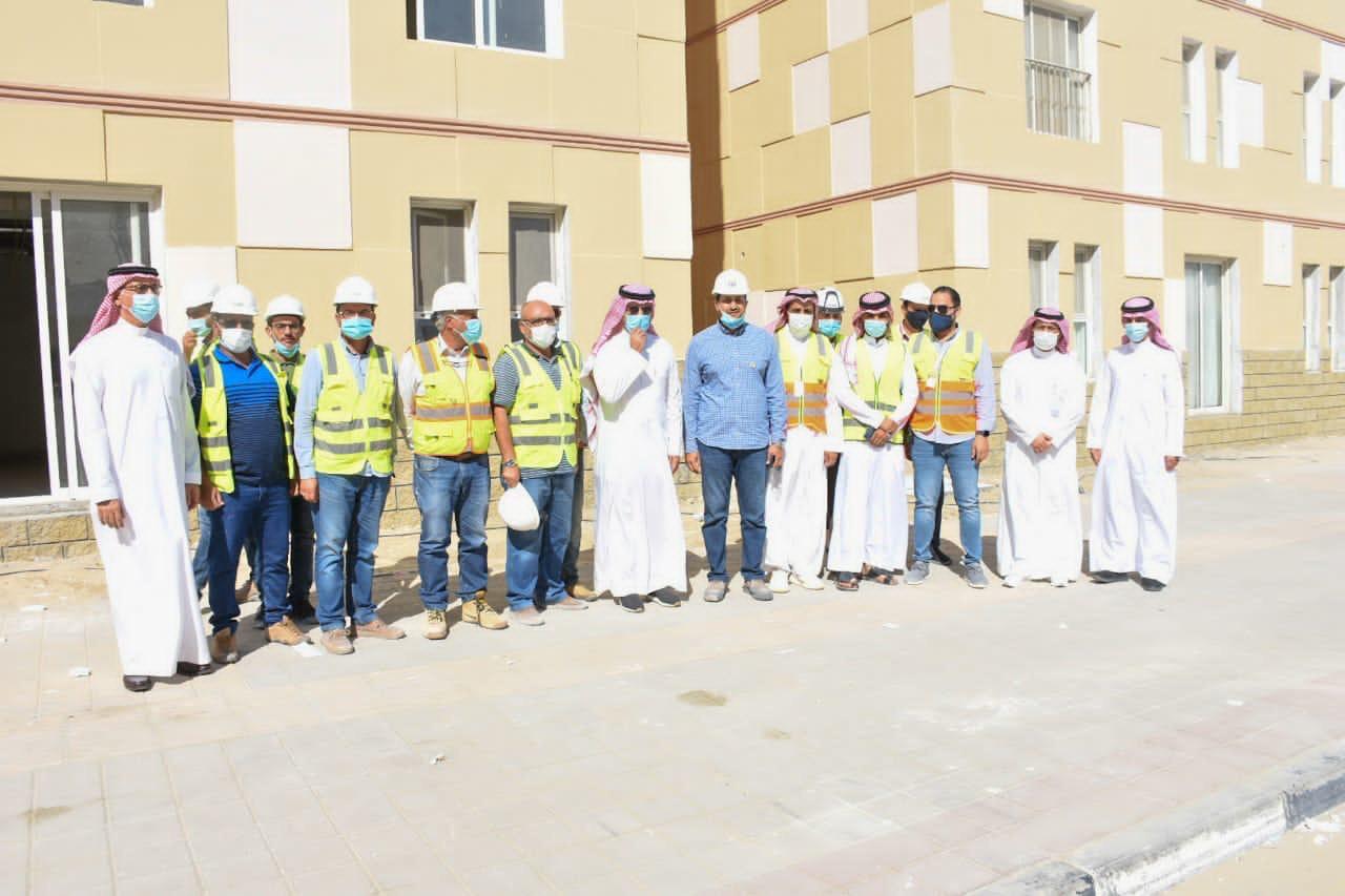 وزير الإسكان يتفقّد مشاريع "سكني" بالمنطقة الشرقية... ويزور مركز "سكني" الشامل