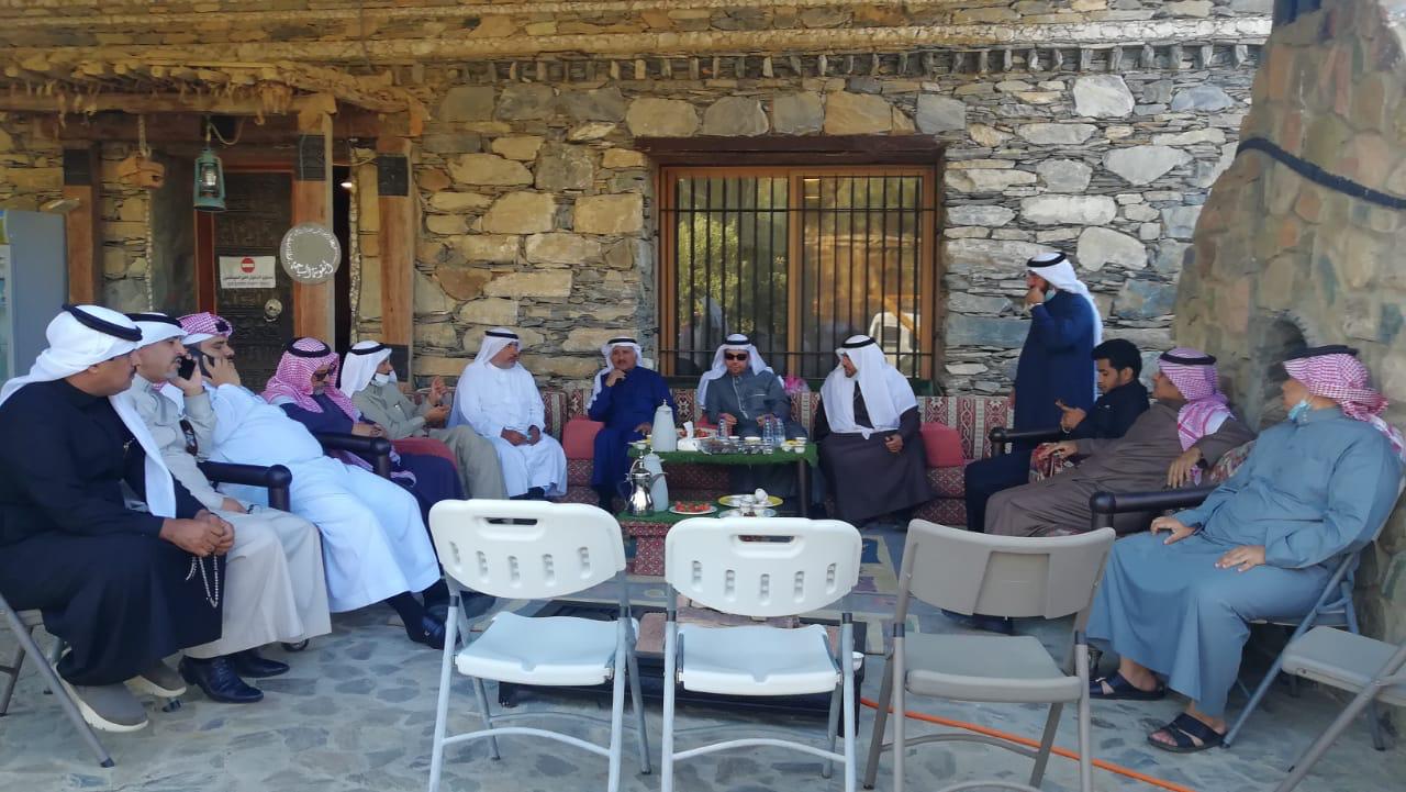 رؤساء الاندية الادبية بمناطق المملكة يطلعون على تجربة الزيتونه في الباحة