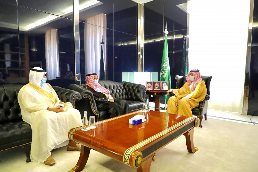 سمو أمير منطقة حائل يستقبل المشرف على إدارة دعم وتمكين الأمانات بوزارة الشؤون البلدية