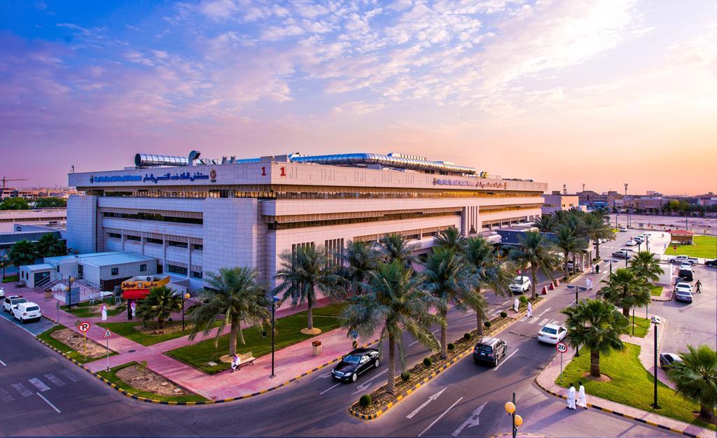 انطلاق مؤتمر جراحة الثدي والغدد في تخصصي الدمام بمشاركة ٤٠٠ طبيب من جميع التخصصات 