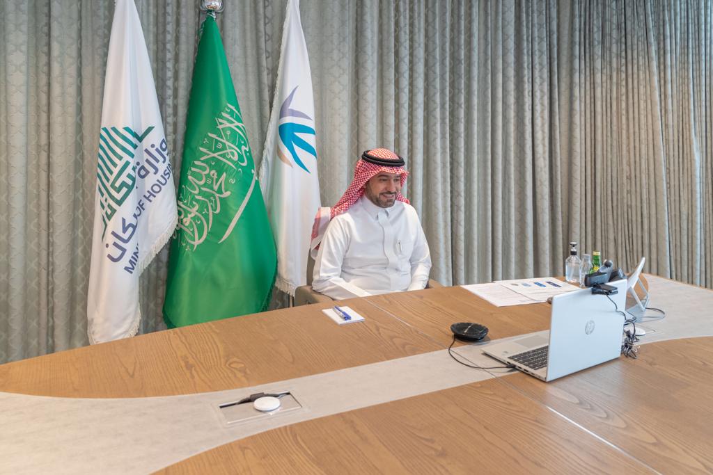 أكد أن المملكة تستهدف الوصول لمعدلات قياسية في التملّك بين دول الـ20 وزير الإسكان: رؤية 2030 أسهمت في نمو القطاع وتسريع