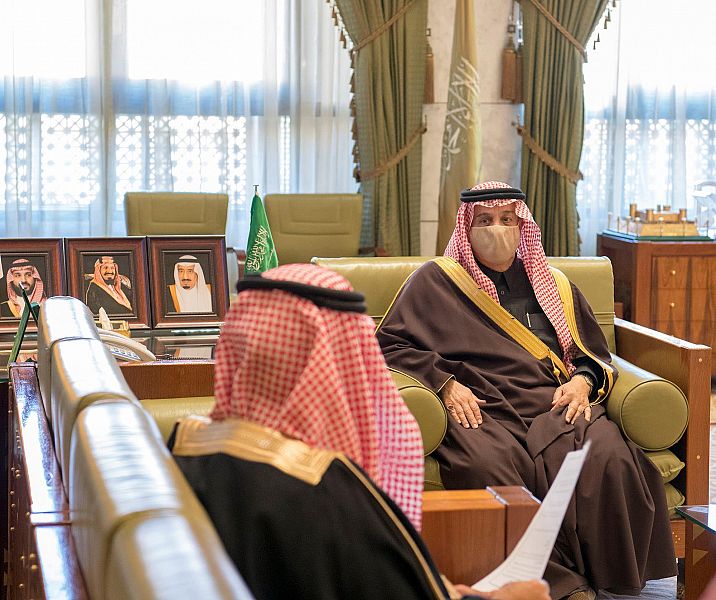 سمو أمير منطقة الرياض يستقبل رئيس مجلس إدارة غرفة الرياض