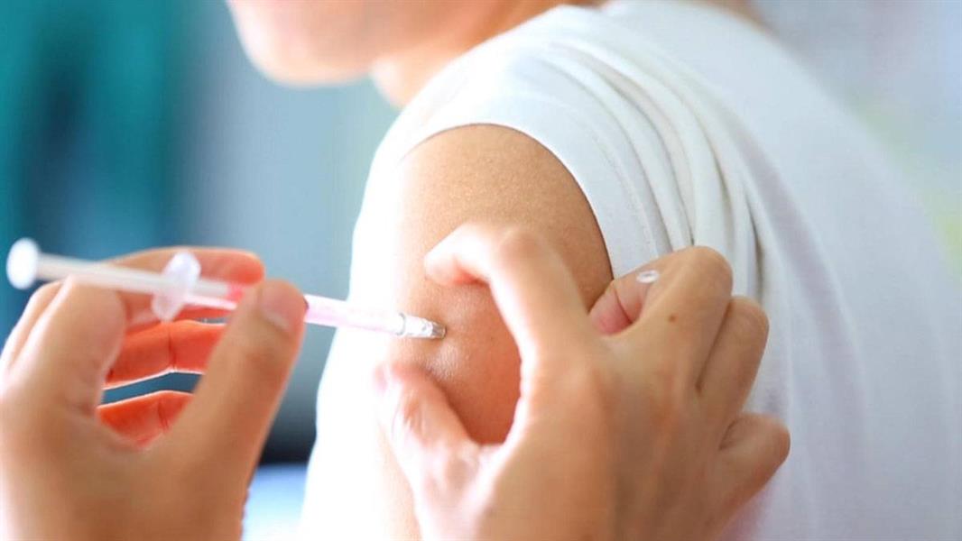 "الصحة" ترد على ما يشاع حول إمكانية انتقال العدوى عبر تطعيم الإنفلونزا