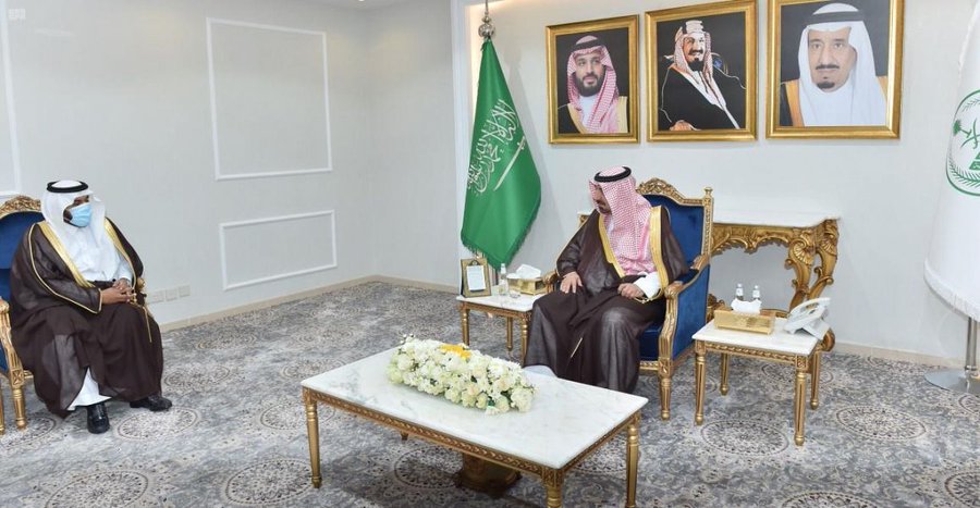  سمو أمير نجران يستقبل المدير العام لتعليم المنطقة