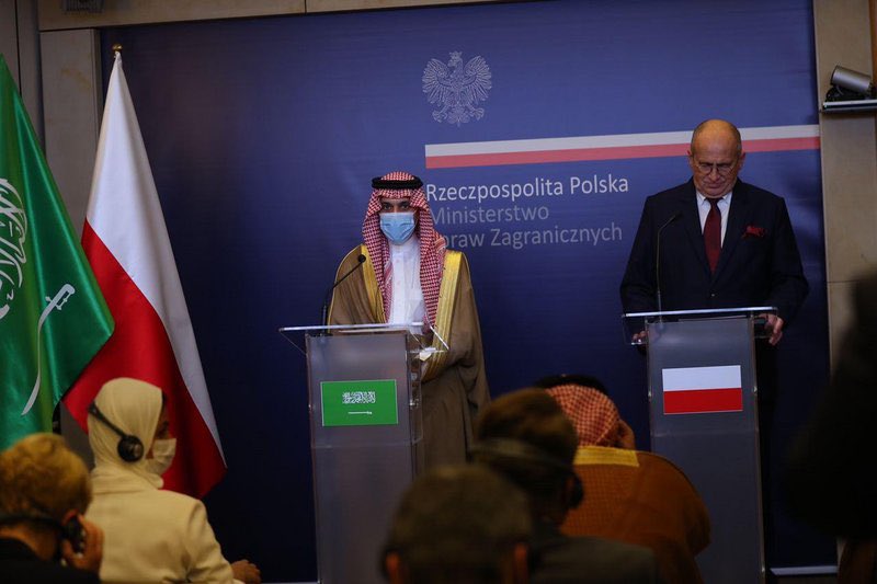 وزير الخارجية يبحث مع نظيره البولندي الأعمال العدائية لإيران ومستجدات المنطقة