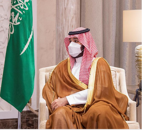 سمو ولي العهد يلتقي وزير خارجية جمهورية الصين الشعبية