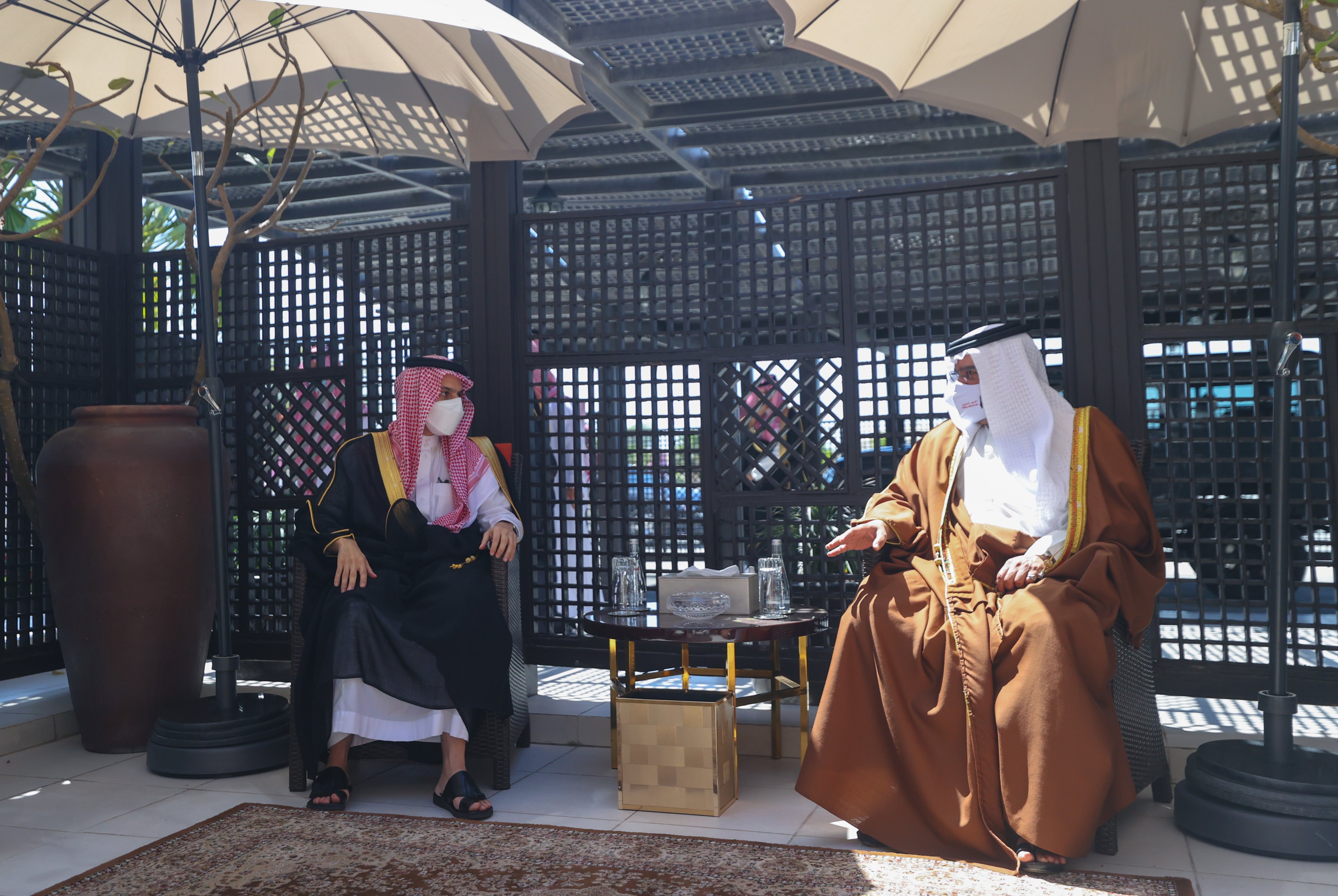 ولي عهد مملكة البحرين يستقبل ‎وزير الخارجية الأمير فيصل بن فرحان