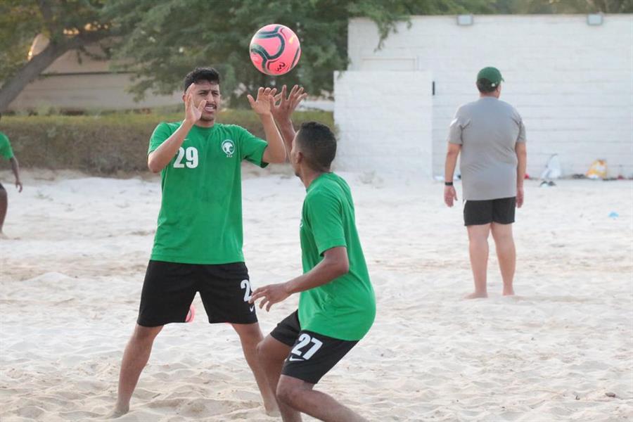 منتخب كرة القدم الشاطئية يدشن معسكر الجبيل