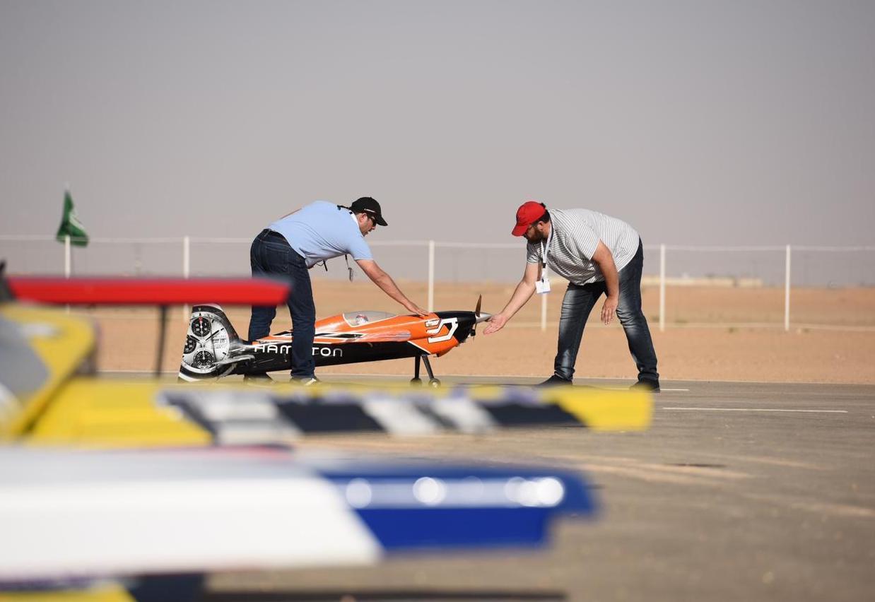 ختام بطولة جدة للرياضات اللاسلكية للطائرات والسيارات