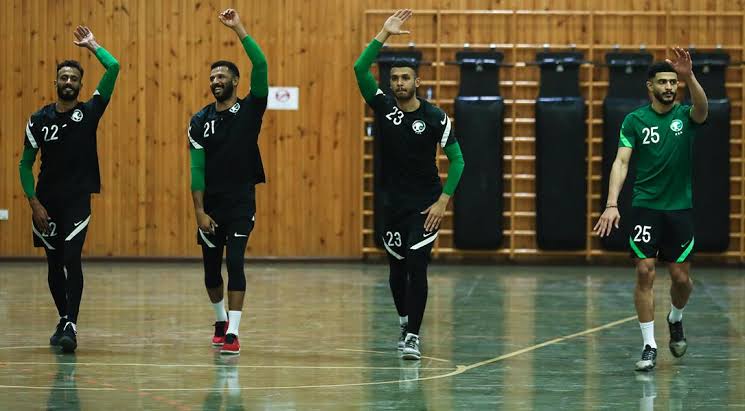 الأخضر يواصل استعداده لأوزباكستان في الصالة المغلقة