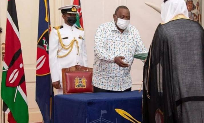 السفير السلمان يُقدّم أوراق اعتماده لرئيس جمهورية كينيا