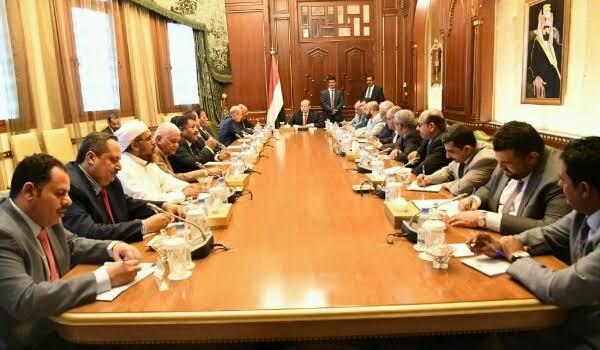 الرئيس اليمني يشيد بالعلاقات المتينة مع المملكة ويثمن تعاونها لتجاوز التحديات في بلاده