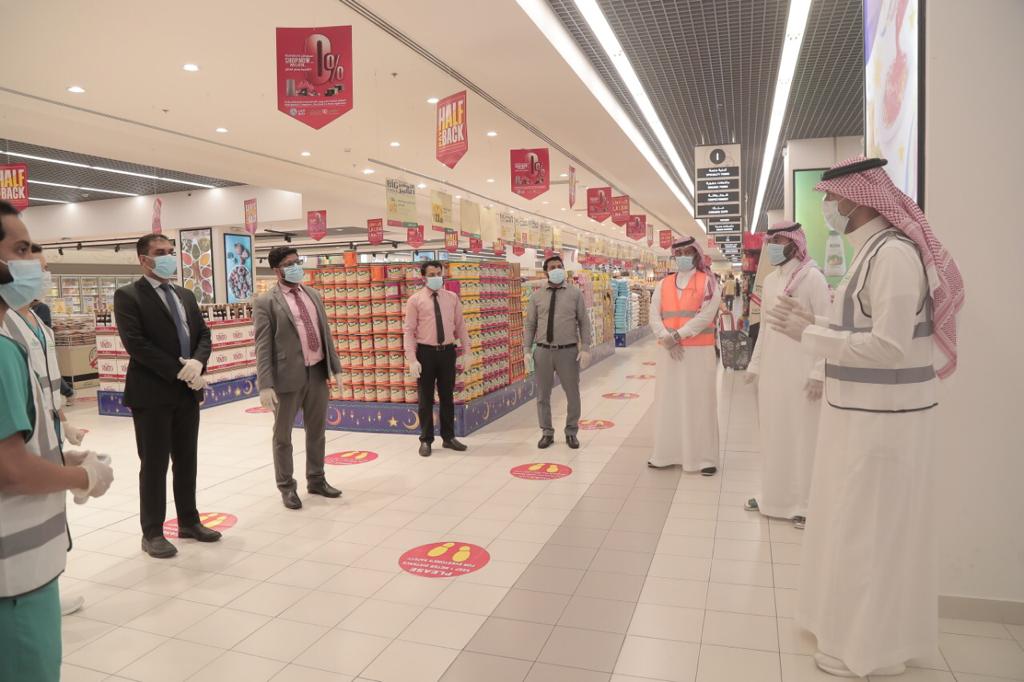 أمانة الشرقية: 1130 منشأة ملتزمة بالإجراءات الاحترازية والتدابير الصحية من خلال 1169 جولة رقابية أمس الاثنين