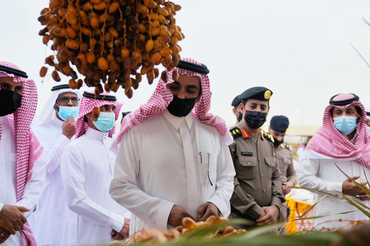 برعاية سمو امير المنطقة..محافظ العقيق يدشن مهرجان التمور الرابع بالمحافظة
