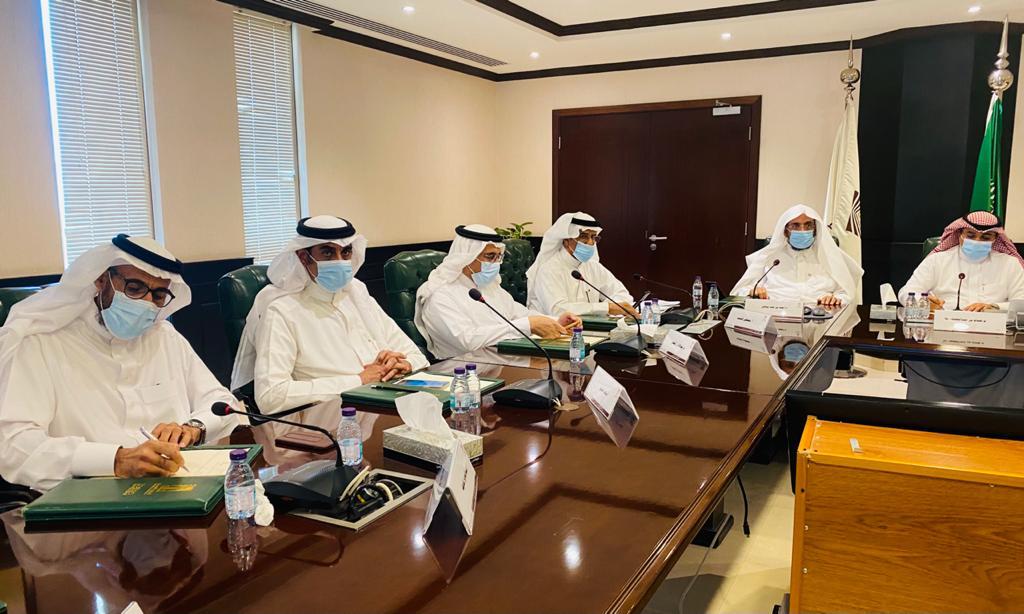 بتنسيق من المجلس البلدي  امين الاحساء يؤكد على اهمية التواصل مع المواطنين