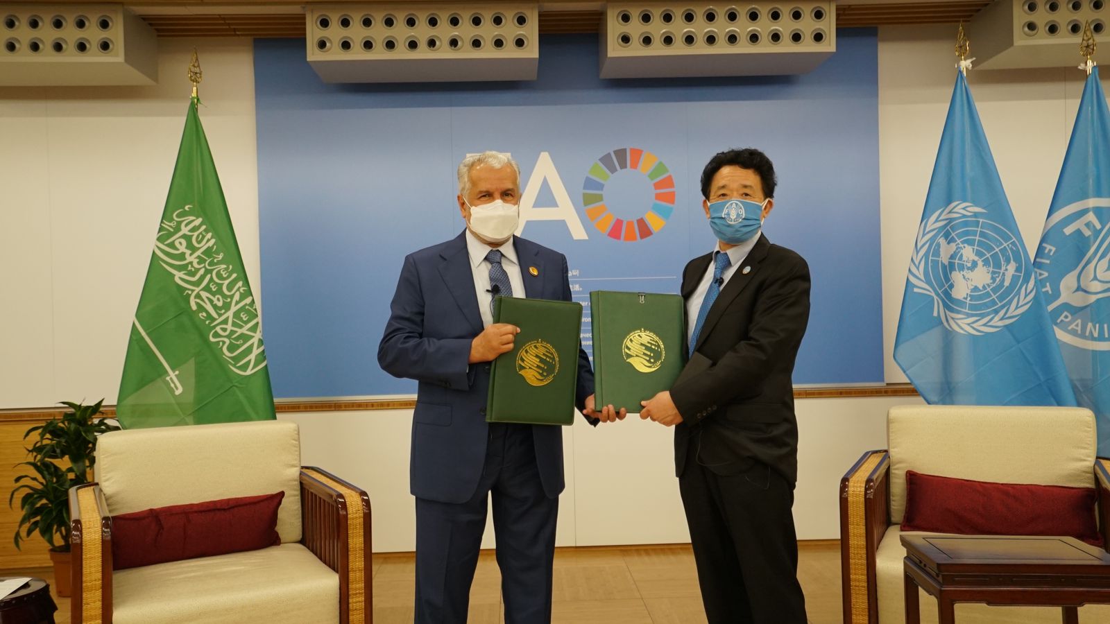 الدكتور الربيعة يوقع اتفاقيتين مشتركتين مع منظمة الأغذية والزراعة للأمم المتحدة (الفاو) في روما